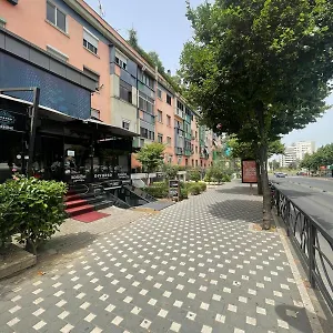 E&b Cosy 2 Appartamento Tirana